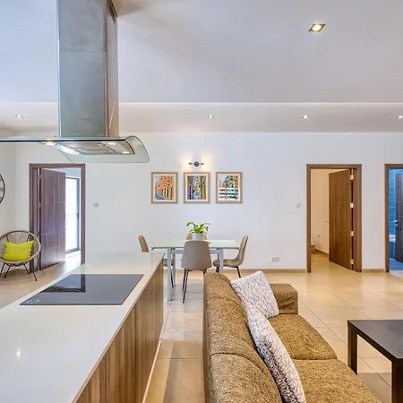 Cozy Minutes To Seafront Apartmán *