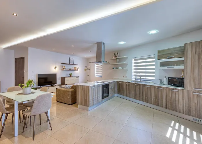 Διαμέρισμα Cozy Minutes To Seafront *