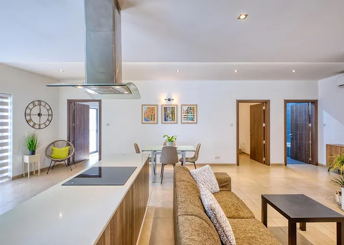 Cozy Minutes To Seafront Διαμέρισμα *