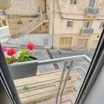 Cozy Minutes To Seafront アパート Kalkara