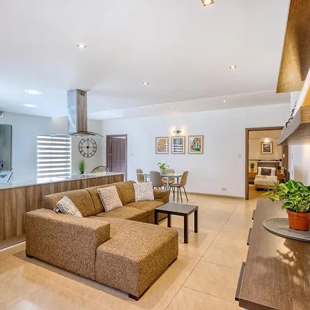 شقة Cozy Minutes To Seafront Kalkara