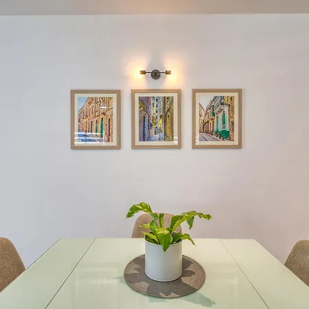 Cozy Minutes To Seafront *