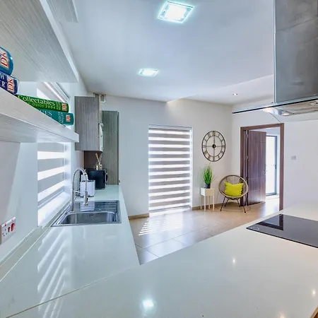 Daire Cozy Minutes To Seafront