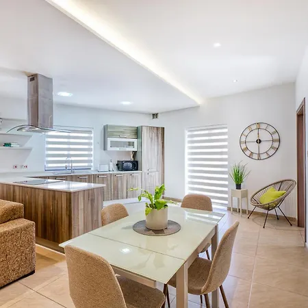Daire Cozy Minutes To Seafront Kalkara