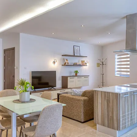 شقة Cozy Minutes To Seafront Kalkara